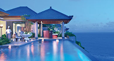 Banyon Tree Ungasan Bali pool view