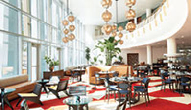 At the Durham Hotel in North Carolina,
a mid-20th century ethos governs
the lobby design.