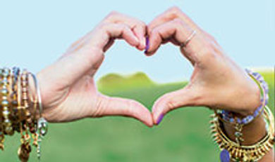 An Alex and Ani bangle bar lets winners create custom bracelets.