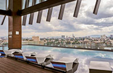 The Sky Deck at AC Hotel Guadalajara in
Mexico can host up to 80 for a reception.