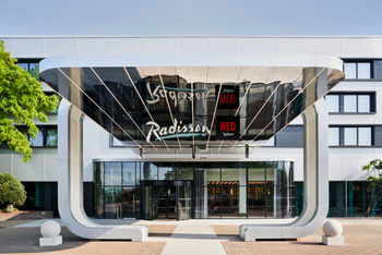 Radisson easy book