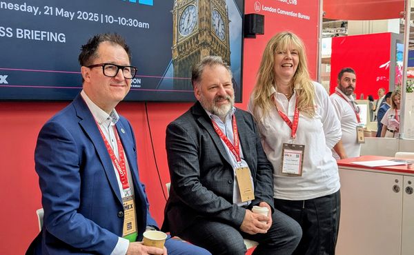 Howard Dawber (centre) alongside Excel London executive director James Rees (left) and director of tourism, conventions and major events for London Tracy Halliwell MBE (right)