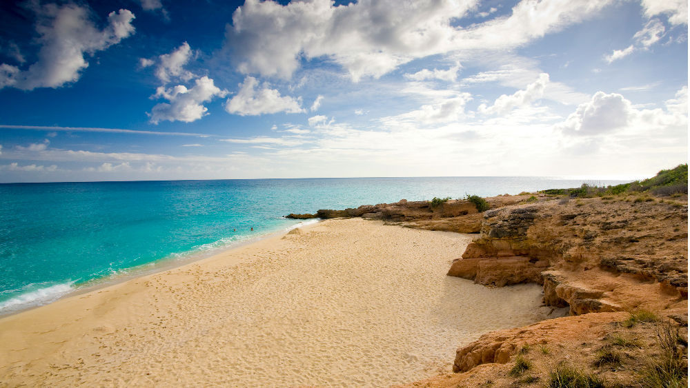 Saint Martin Vs Sint Maarten How Two Islands Are Better Than One   Source 