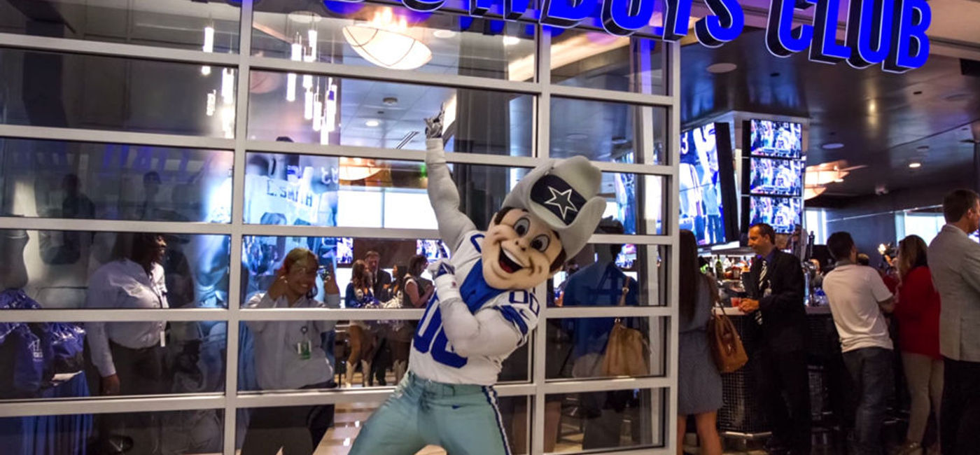 WATCH: Dallas Cowboys Open Upscale Club at DFW