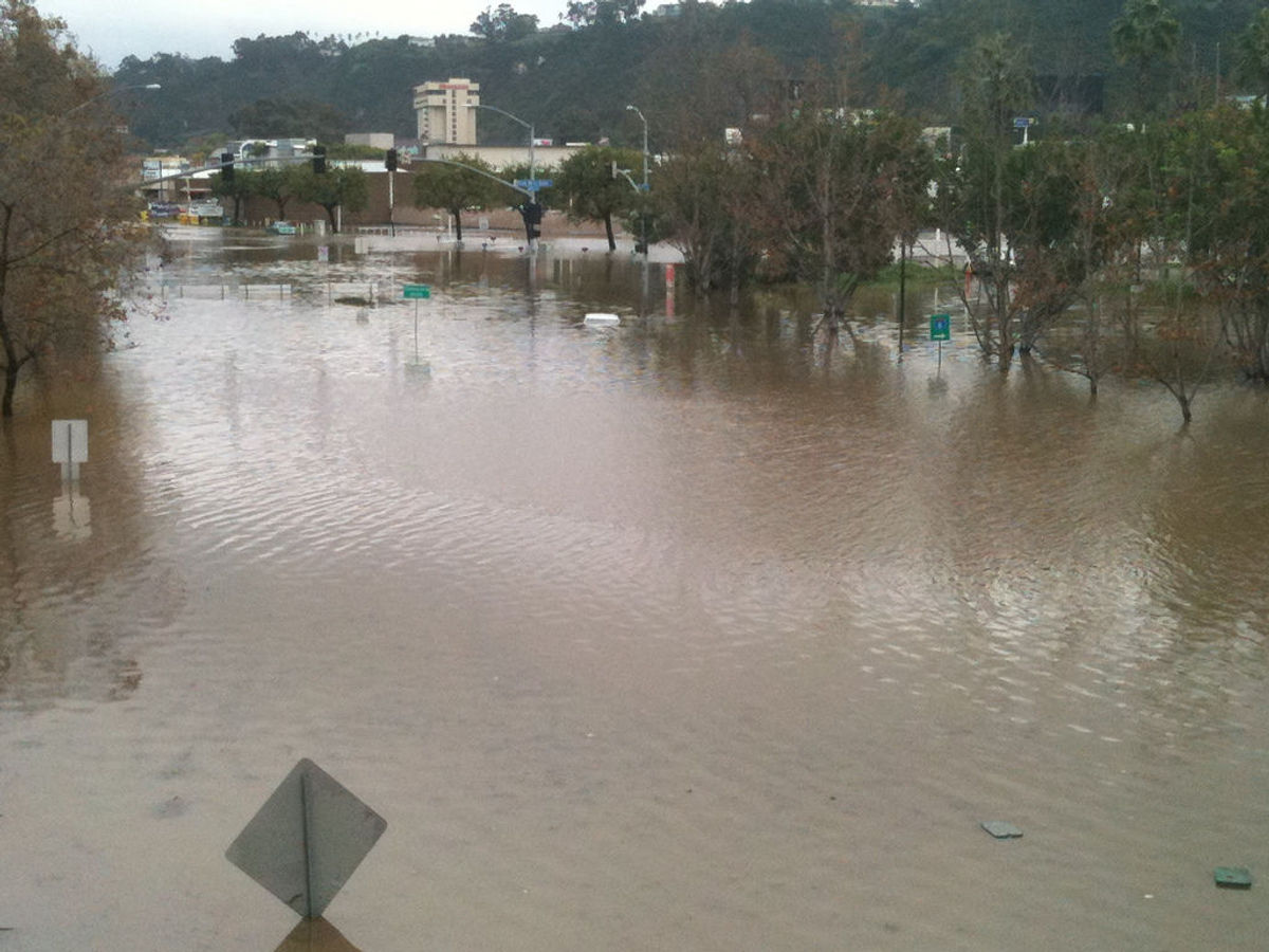 Photos: San Diego River floods in Mission Valley - The San Diego  Union-Tribune