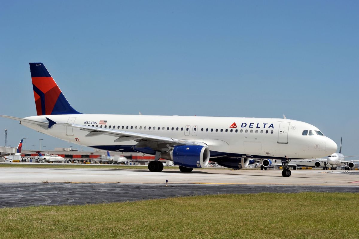 Buttigieg says DOT investigating why Delta Air Lines passengers