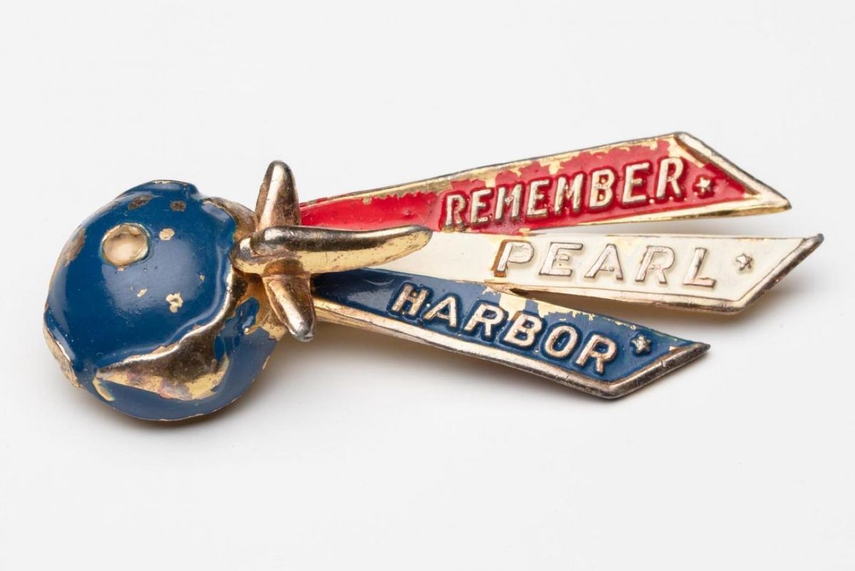 remember pearl harbor pin