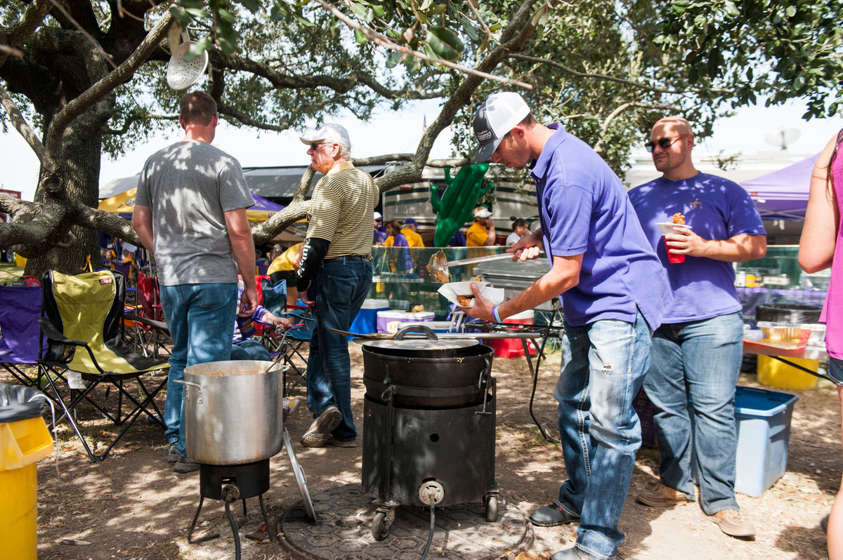 Ravens tailgate fare: Baltimore crab cakes – East Bay Times