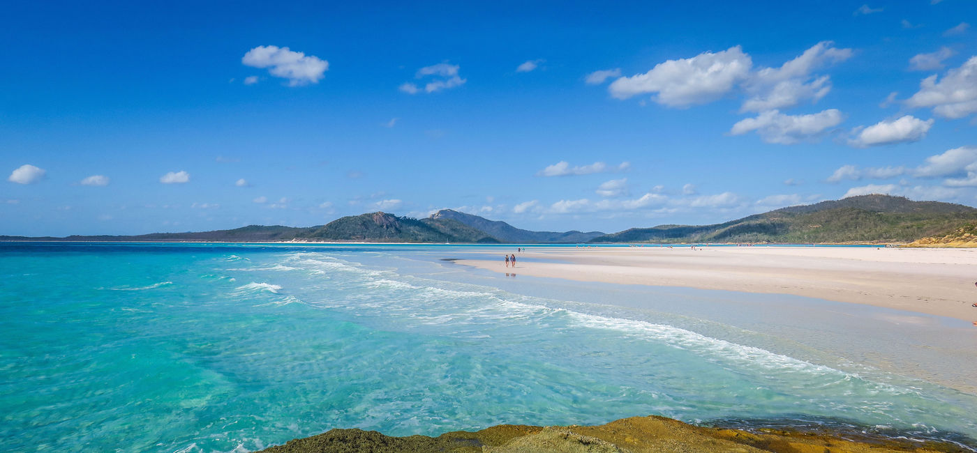 Image: Exploring the Whitsunday Islands in Australia (photo via Kevin Lebre/iStock/Getty Images)