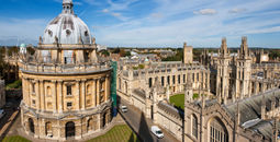 Radcliffe Camera and All Souls College, Oxford University. Oxford, UK (Arsty / iStock / Getty Images Plus)