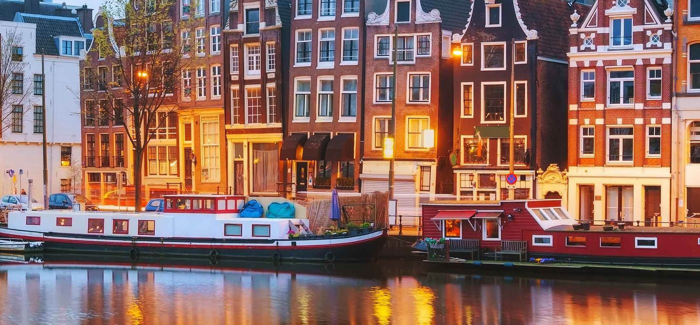 Image: Air Canada is launching new seasonal Montreal-Amsterdam service. (Trafalgar Tours)