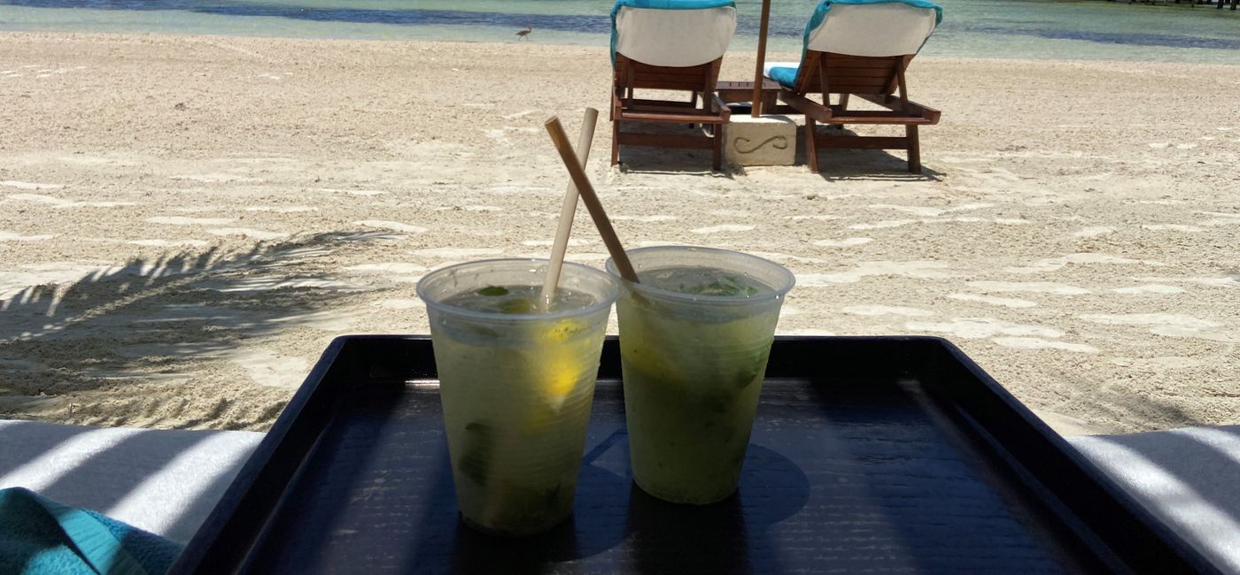 Image: PHOTO: Drinks on the beach. (photo via Paul G. Smith)