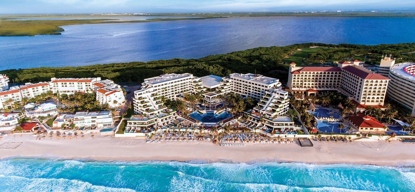 Image: PHOTO: An aerial view of Now Emerald Cancun. (photo via AMResorts)