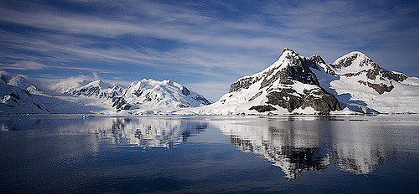 Image: PHOTO: An icy seascape in Antarctica. (photo via Flickr/Christopher Michel)