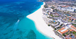 A picturesque Aruban coastline.