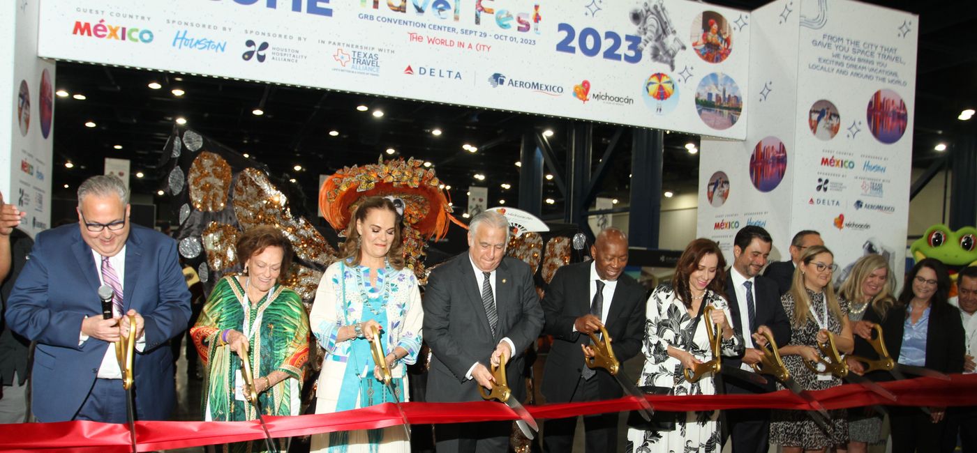 Image: Ribbon-cutting at the Houston Travel Fest (Photo Credit: Houston Travel Fest)