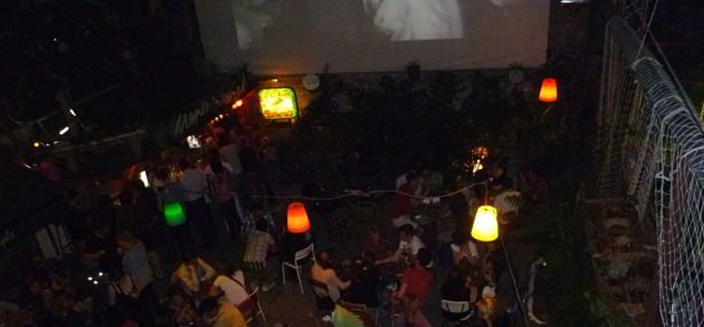 Image: PHOTO: Szimpla Kert, a Ruin Pub in Budapest, Hungary. (photo by Worldwide Scott)
