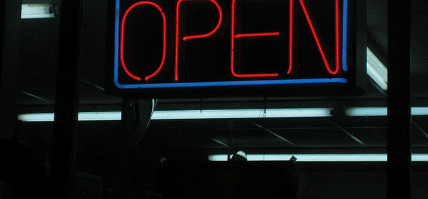 Image: PHOTO: Neon 'open' sign. (photo via Flickr/velkr0)