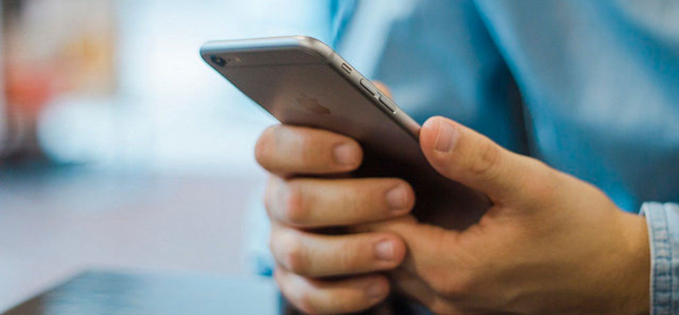Image: PHOTO: Smartphone. (photo via Flickr/Hamza Butt)