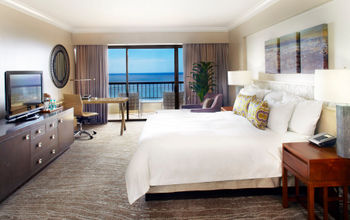 Hilton Hawaiian Village Deluxe Suite King Room