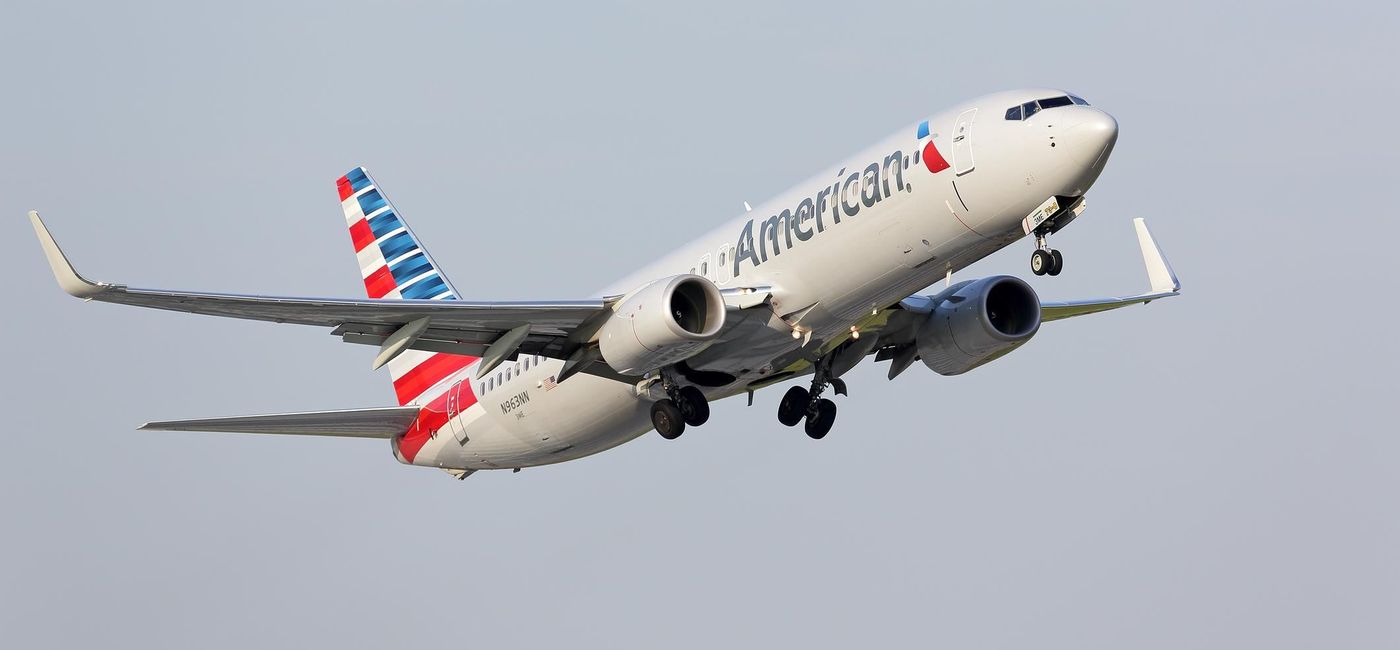 Image: PHOTO: American Airlines Boeing 737-800 taking off from Chicago O'Hare International Airport. (photo via gk-6mt/iStock Editorial/Getty Images Plus)