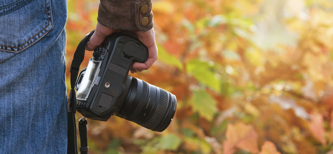 Image: PHOTO: Photographer with Camera (Thinkstock)