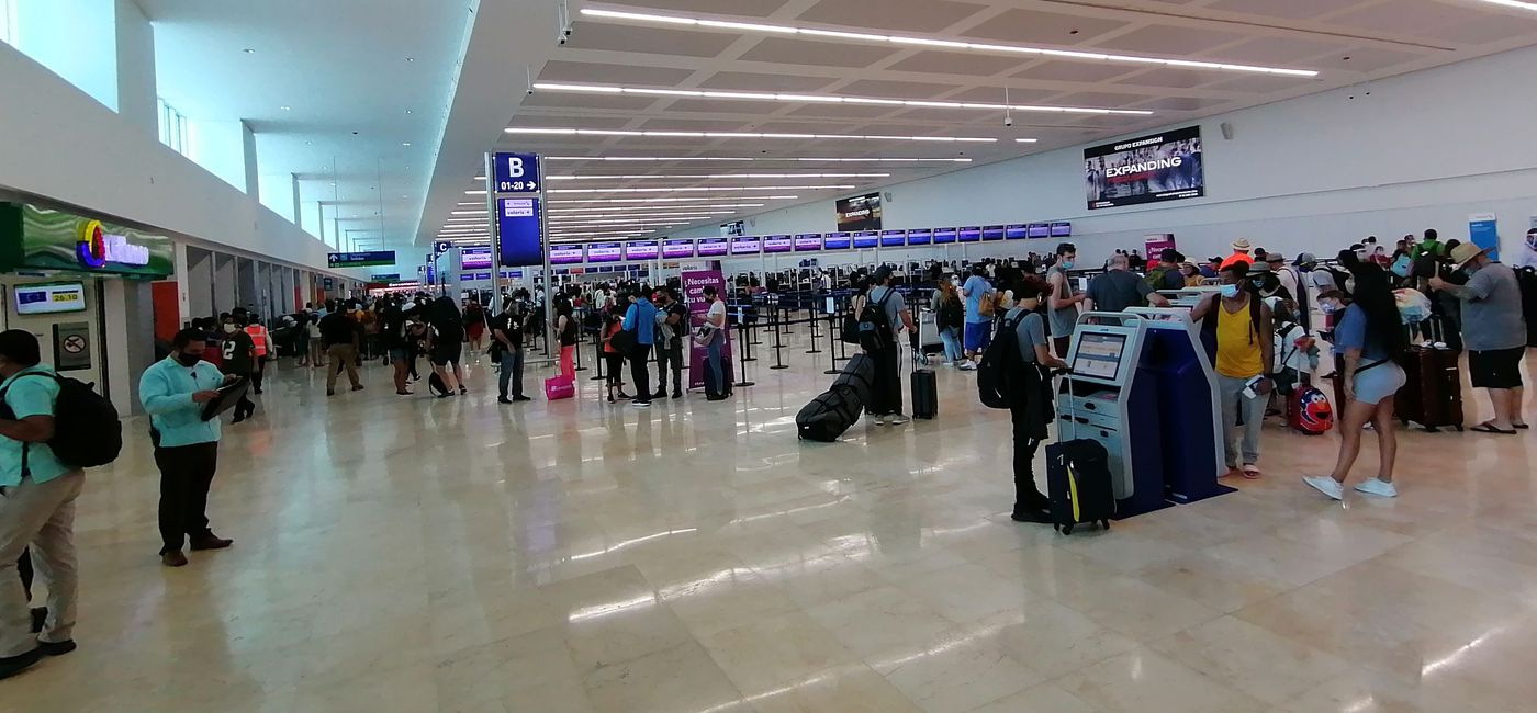 Image: Inside the Cancun International Airport. (photo by Teodor Mihail)