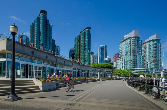Die Uferpromenade in Vancouver, British Columbia