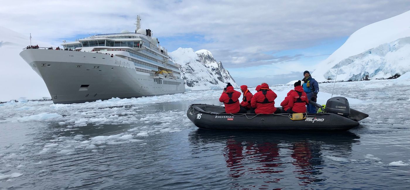 Image: Silver Endeavour in Lemaire Channel. Photo by Theresa Norton (Photo Credit: Theresa Norton)