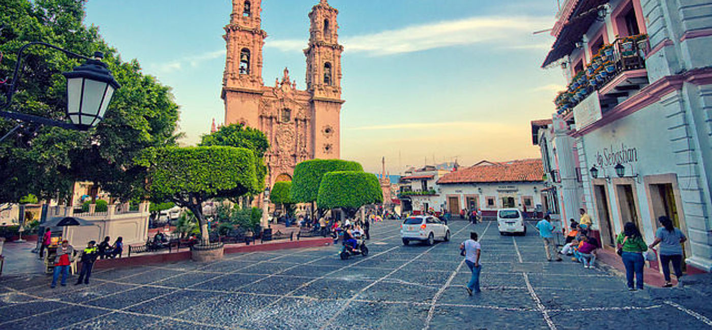Image: PHOTO: The Centre de Taxco in the State Of Guerrero, Mexico. (photo via Flickr/Comision Mexicana de Filmaciones)