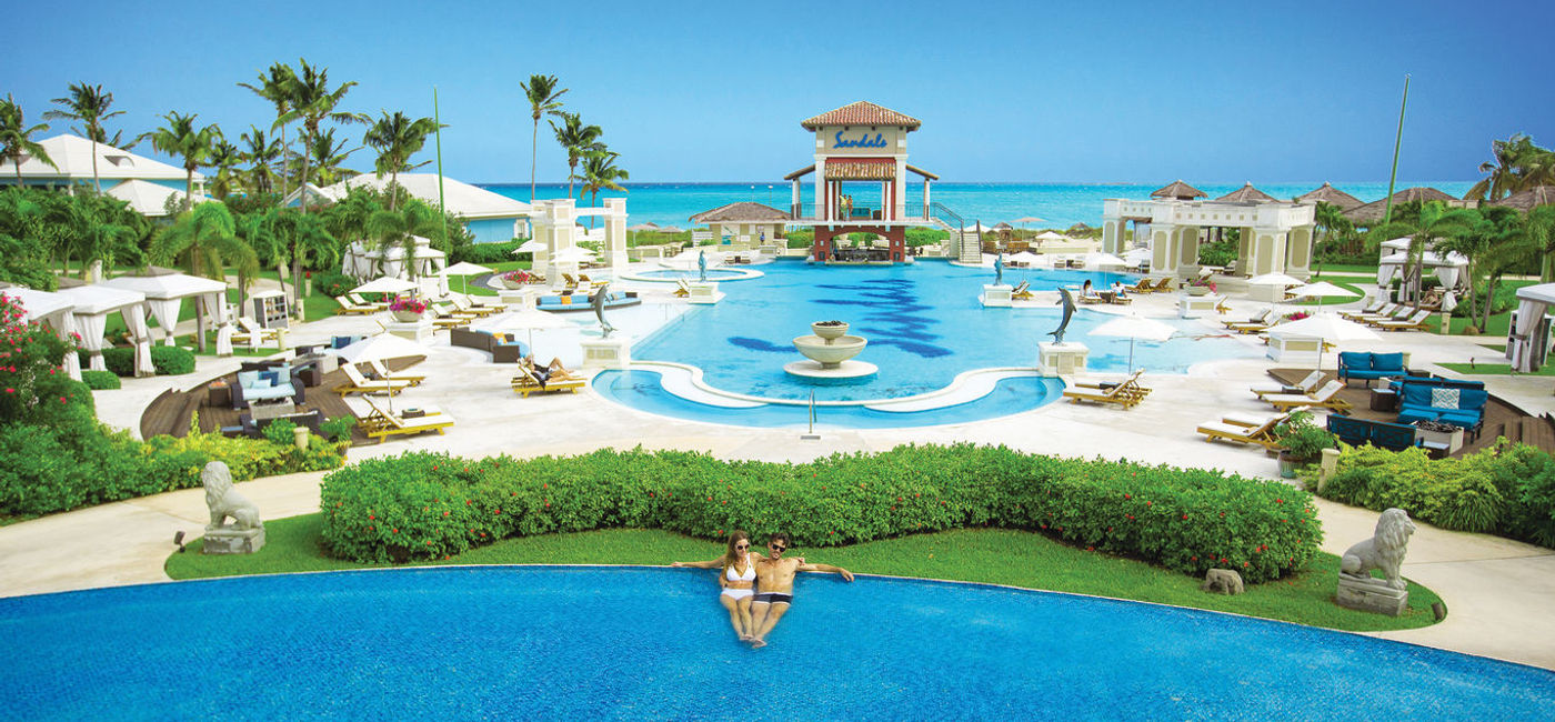 Image: PHOTO: The all-inclusive Sandals Emerald Bay. (photo courtesy Sandals Resorts)