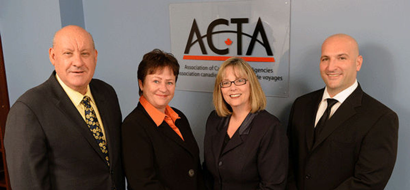 Image: Heather Craig Peddie, second left (Heather Craig Peddie, second left)