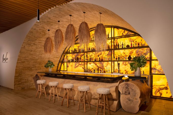 Lobby bar