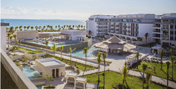 Majestic Elegance Costa Mujeres