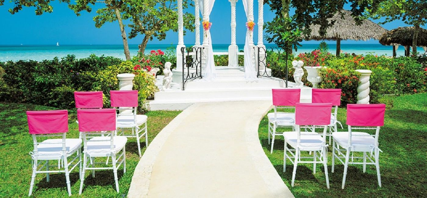 Image: PHOTO: Wedding ceremony location. (photo via Sandals Resorts) (Sandals)