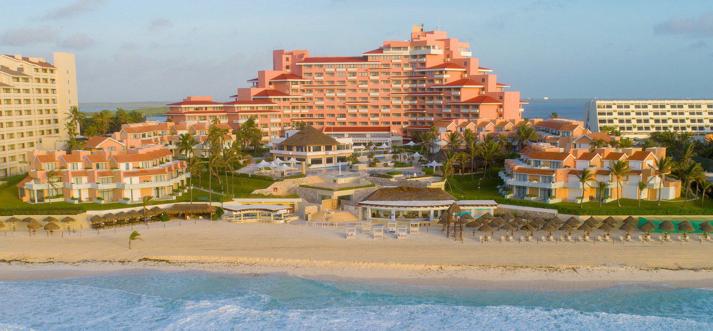 Image: Wyndham Grand Cancun All-Inclusive Resort & Villas. (photo via Wyndham Worldwide) (Wyndham Hotels and Resorts)
