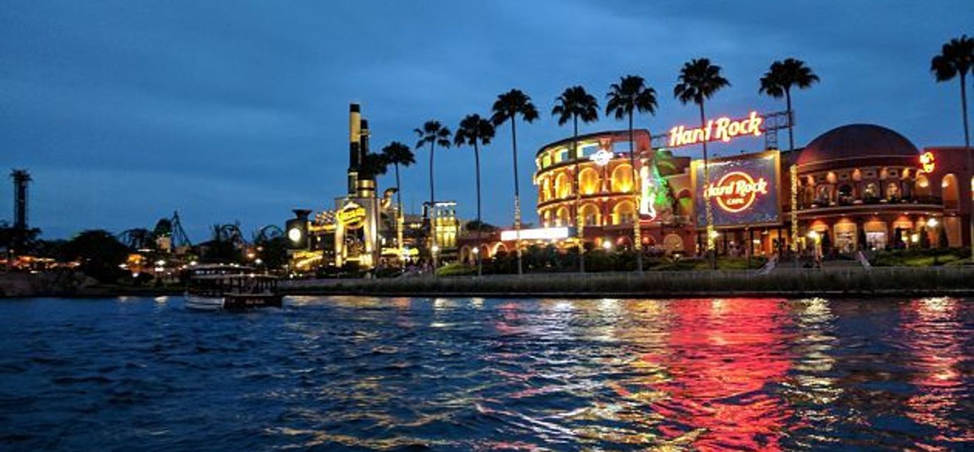 Image: PHOTO: Universal Orlando City Walk at night. (photo by Eric Bowman)