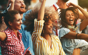 Group, friends, dancing, concerts, events, shows