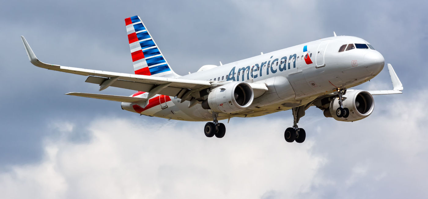 Image: American Airlines Airbus A319 over Miami. (photo via Boarding1Now/iStock Editorial/Getty Images Plus)