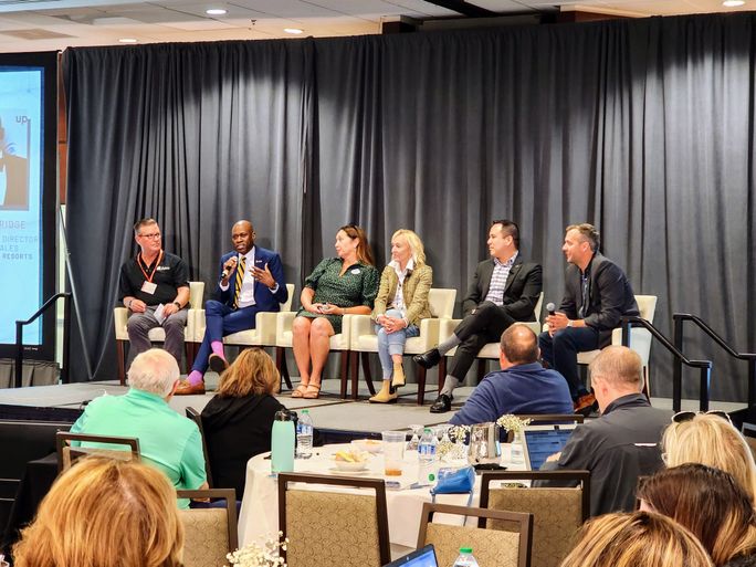 Supplier panel discussion during Avoya Travel's Million Dollar Showcase event. Avoya Travel, Million Dollar Showcase, suppliers, trade, panelists, discussions, events, conferences