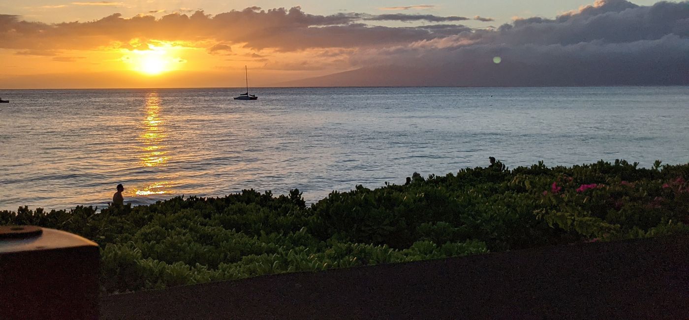 Image: Sunset view in Maui, Hawaii (photo by Eric Bowman)