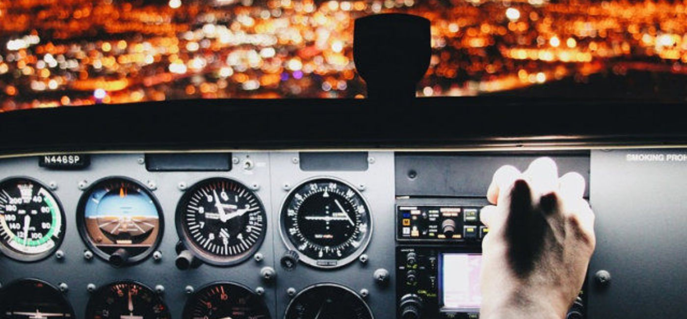 Image: PHOTO: Some 15,000 holiday flights would have been left without a pilot or co-pilot due to an American Airlines scheduling glitch.  (photo via Pixabay/StockSnap)
