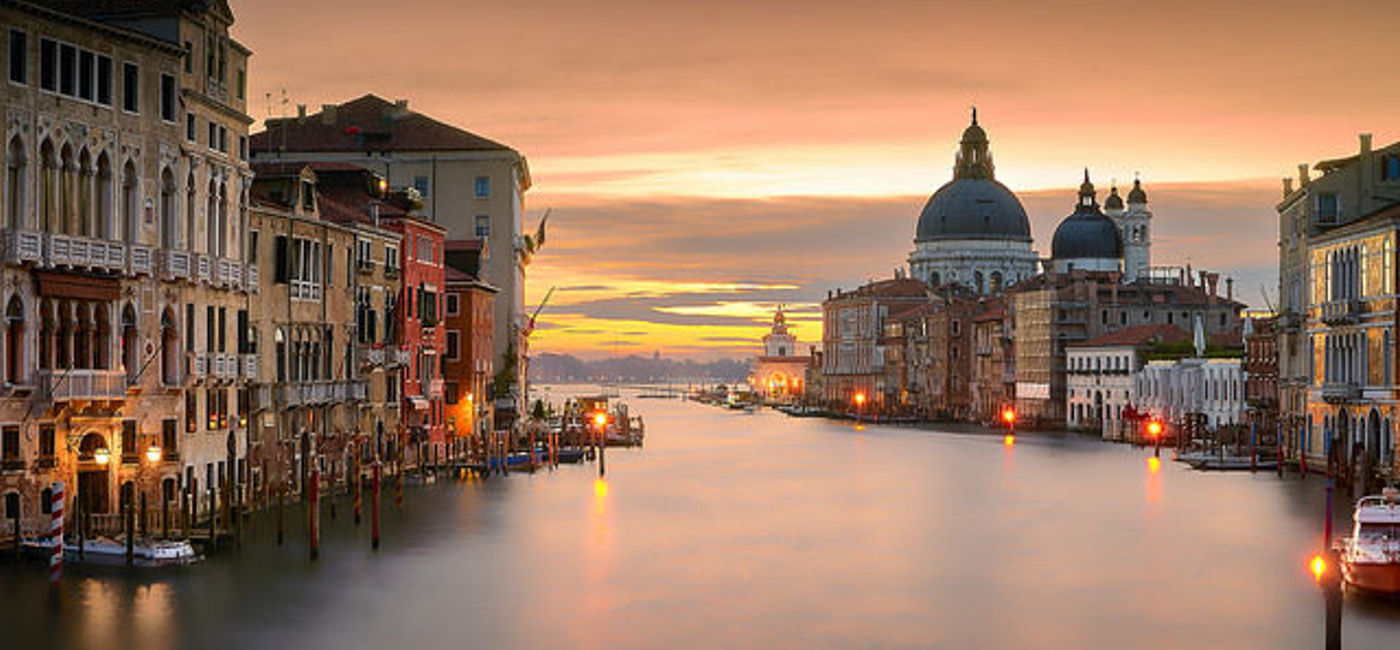Image: PHOTO: Sunrise in Venice, Italy. (photo via Flickr/Pedro Szekely)