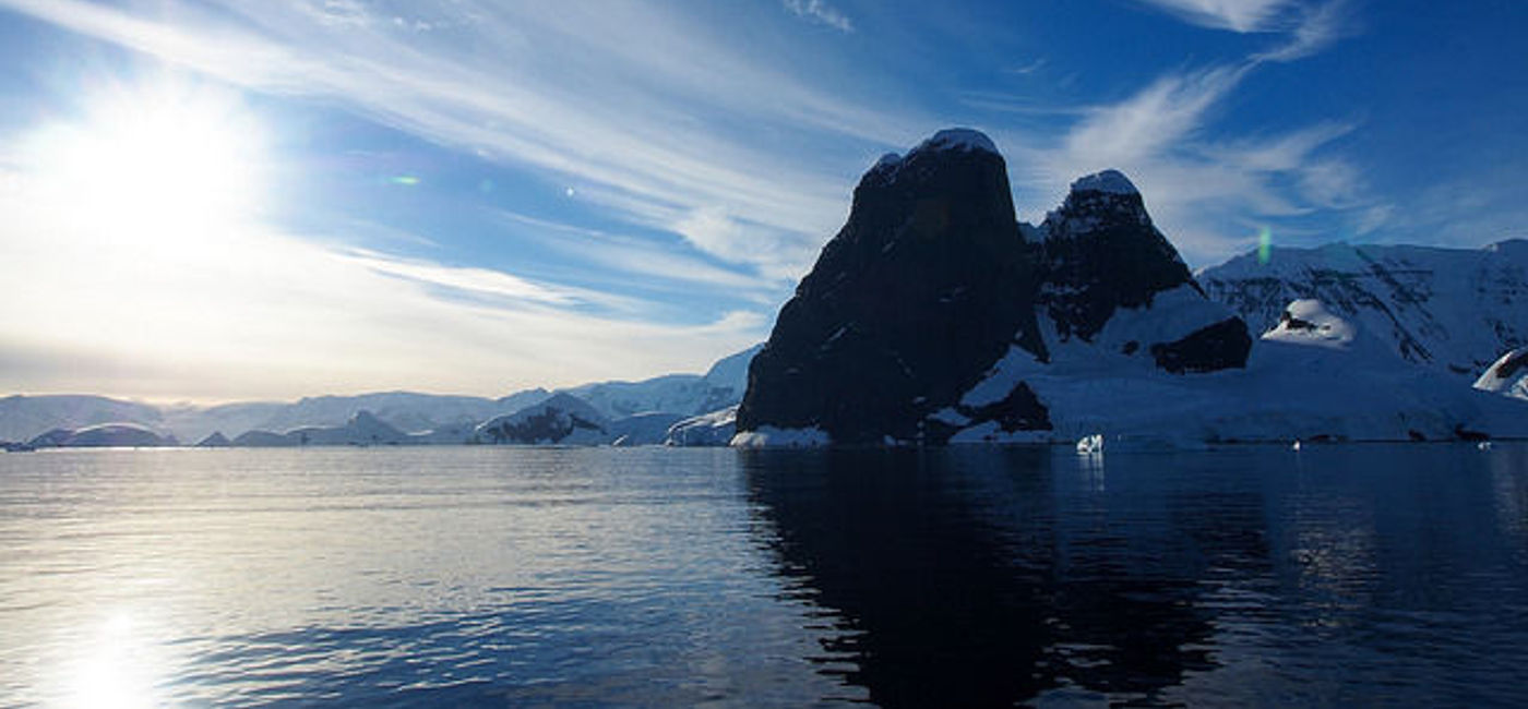 Image: PHOTO: Sea and ice in Antarctica. (photo via Flickr/Andreas Kambanis)