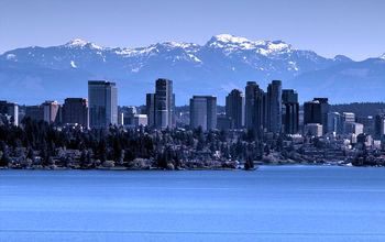 Bellevue, Washington and majestic mountains