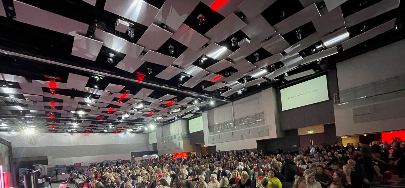 Image: The massive crowd at the Air Canada Vacations product launch in Vaughan, north of Toronto. (Photo Credit: Bruce Parkinson)