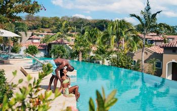 Valentine's Day, Caribbean, couple, partners, kiss, romantic, romance, vacation, getaway, Sandals Resorts