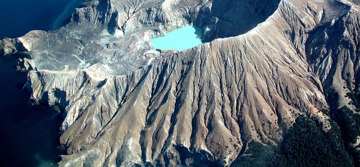 Image: PHOTO: White Island, New Zealand. (photo via thopson / iStock / Getty Images Plus)