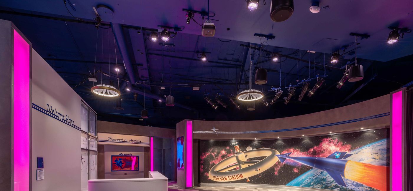 Image: Disney Vacation Club's Member Lounge at the Disneyland. (photo via Disneyland Resort Media)
