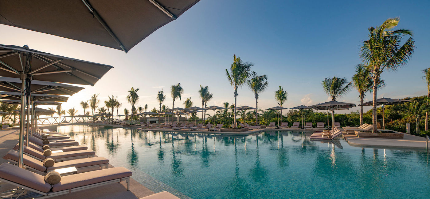 Image: Pool area at ATELIER Playa Mujeres. (photo courtesy of Atelier de Hoteles)